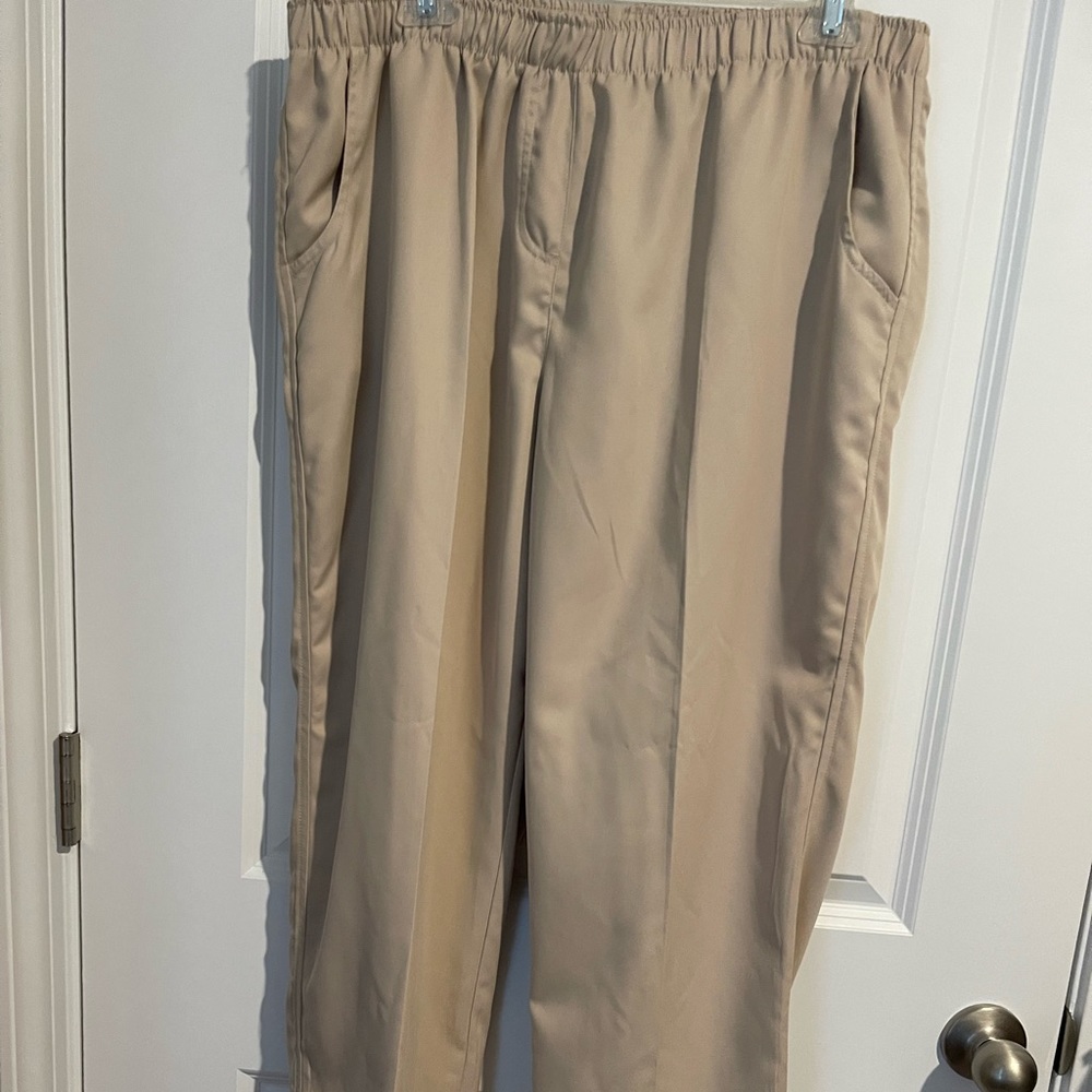 C D Petites Size PXL Tan Pants. 2 Front Pockets